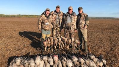 wings duck hunters with duck trophies wings duck hunters with duck trophies