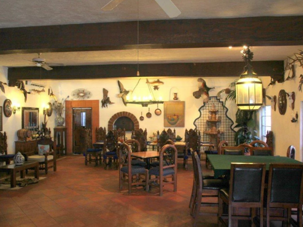 la marina del rio lodge interior