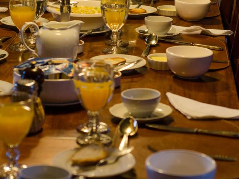 wings argentina lodge exterior dishes on table