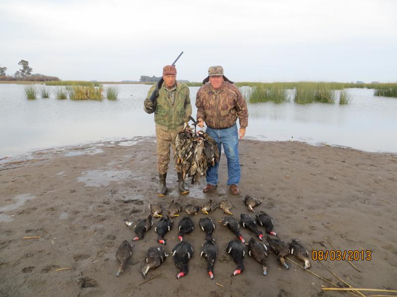 wings argentina hunters with duck trophies