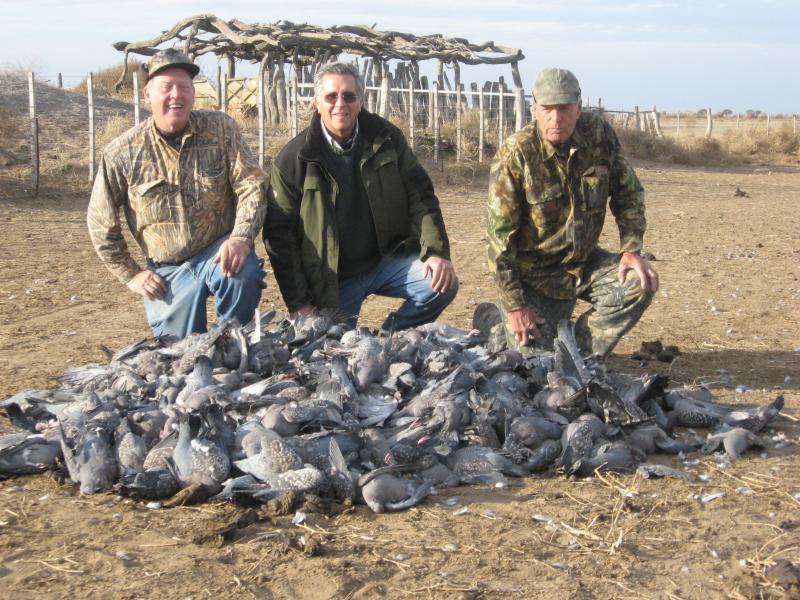 wings argentina hunters with duck trophies