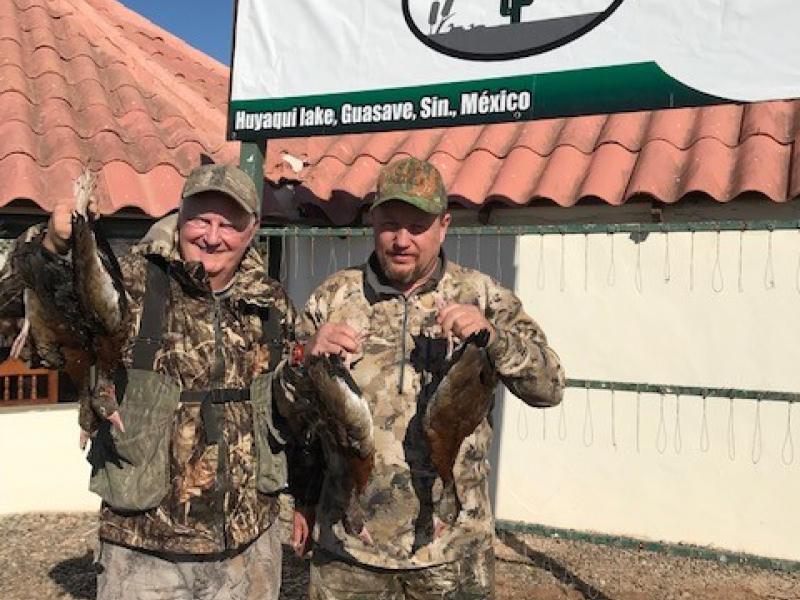 Wings Solimar Hunting Safari Bird Trophy