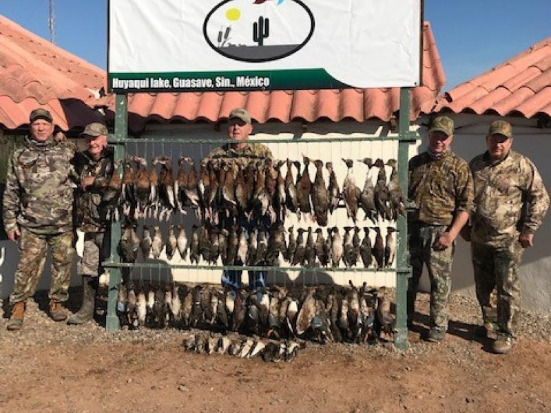 Wings Solimar Hunting Safari Group Bird Trophy